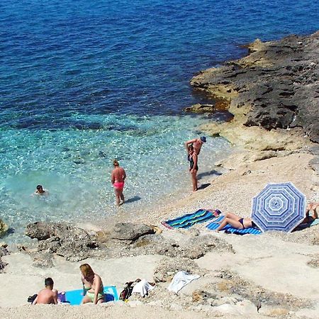 Apartments With A Parking Space Ivan Dolac, Hvar - 8753 Bagian luar foto