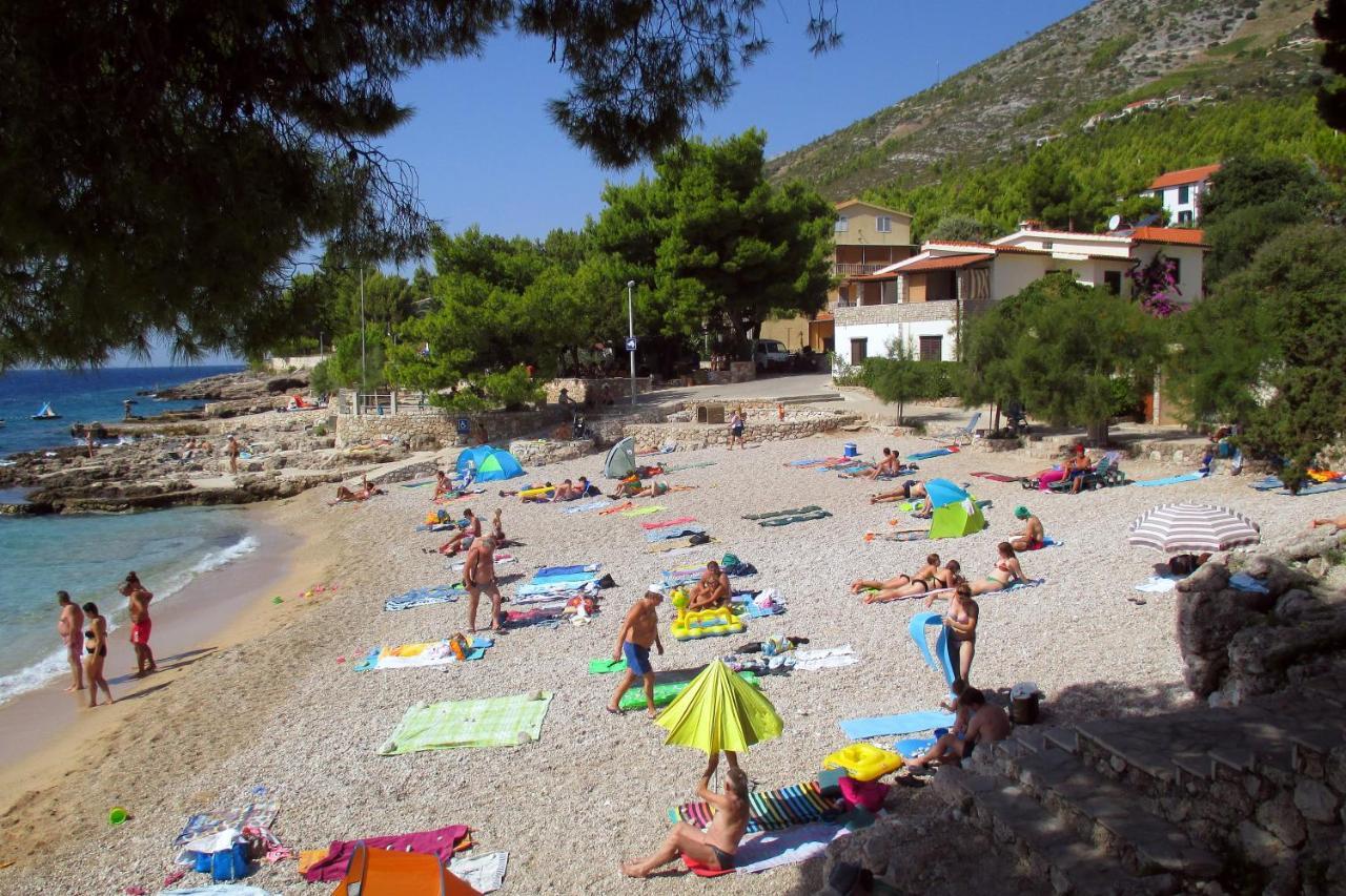 Apartments With A Parking Space Ivan Dolac, Hvar - 8753 Bagian luar foto