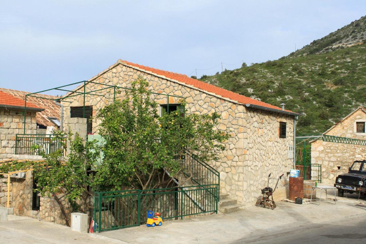 Apartments With A Parking Space Ivan Dolac, Hvar - 8753 Bagian luar foto