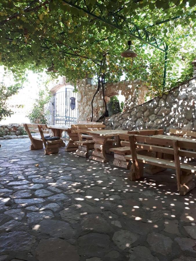 Apartments With A Parking Space Ivan Dolac, Hvar - 8753 Bagian luar foto